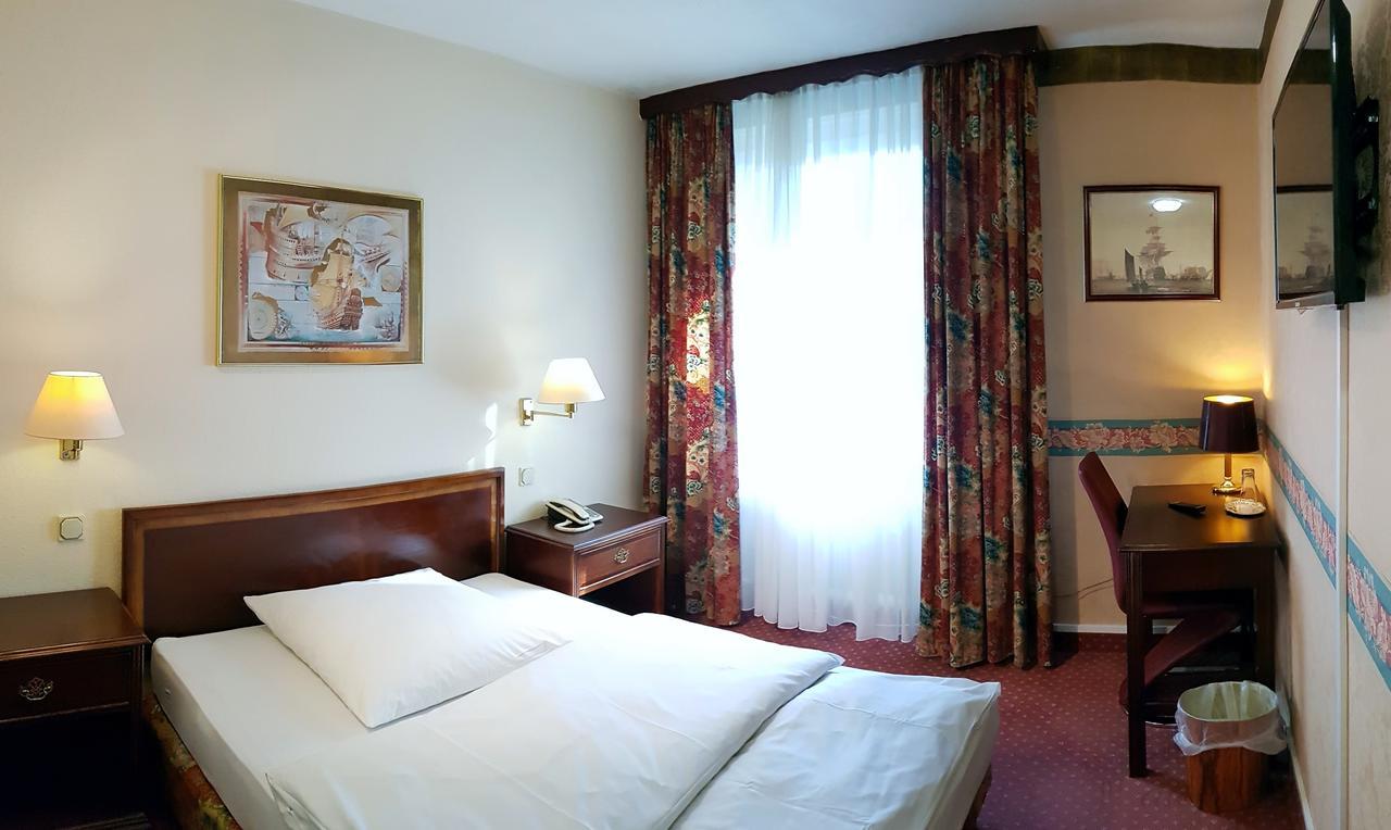 Wald-Hotel Troisdorf Dış mekan fotoğraf