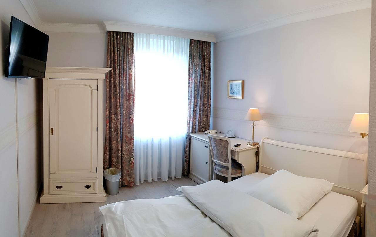 Wald-Hotel Troisdorf Dış mekan fotoğraf